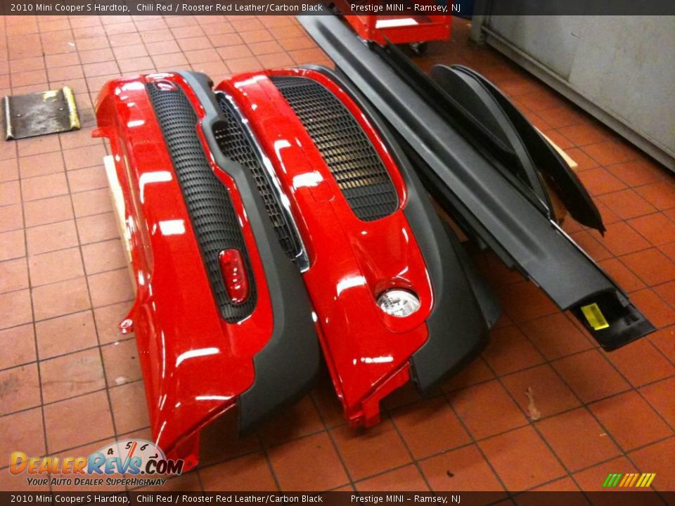 2010 Mini Cooper S Hardtop Chili Red / Rooster Red Leather/Carbon Black Photo #36