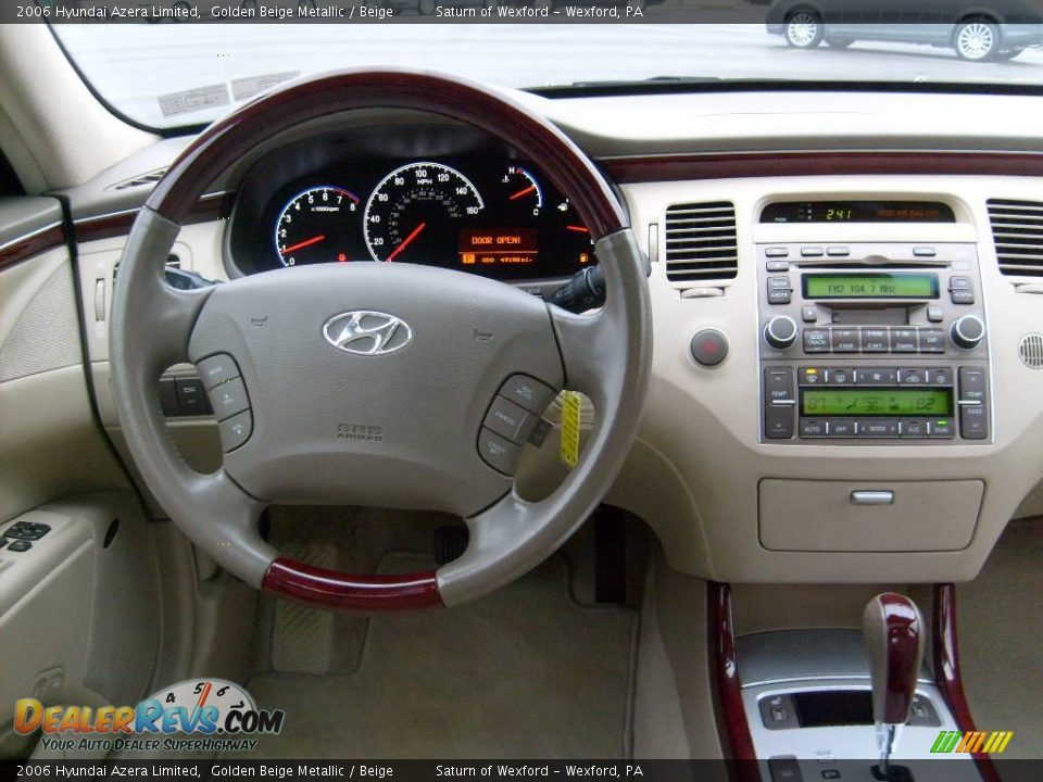 2006 Hyundai Azera Limited Golden Beige Metallic / Beige Photo #15