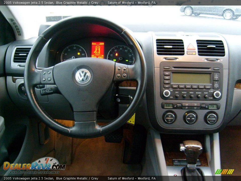 2005 Volkswagen Jetta 2.5 Sedan Blue Graphite Metallic / Grey Photo #15