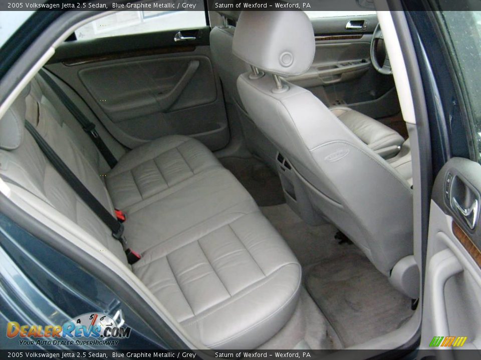 2005 Volkswagen Jetta 2.5 Sedan Blue Graphite Metallic / Grey Photo #16