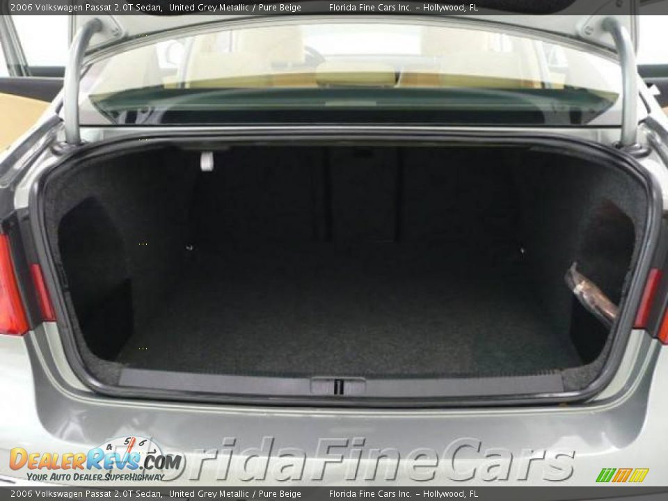 2006 Volkswagen Passat 2.0T Sedan United Grey Metallic / Pure Beige Photo #10