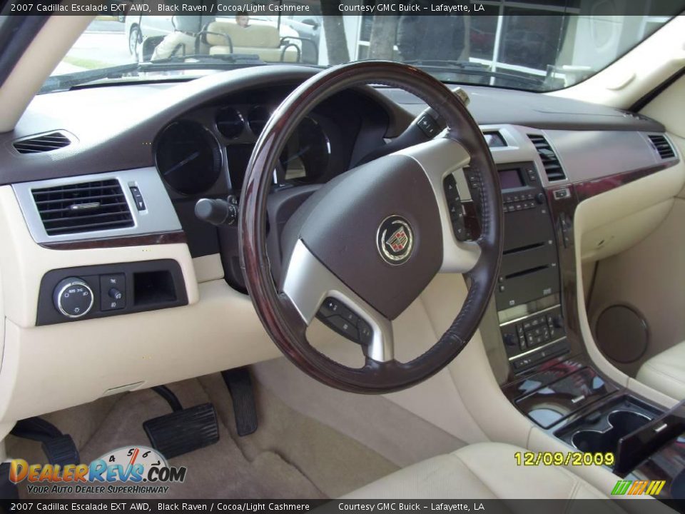 2007 Cadillac Escalade EXT AWD Black Raven / Cocoa/Light Cashmere Photo #8