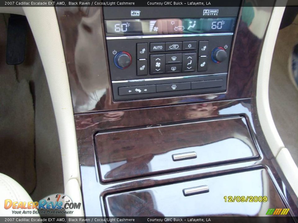 2007 Cadillac Escalade EXT AWD Black Raven / Cocoa/Light Cashmere Photo #18