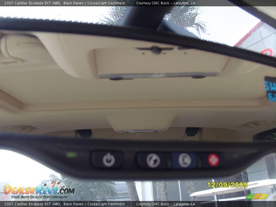 2007 Cadillac Escalade EXT AWD Black Raven / Cocoa/Light Cashmere Photo #19