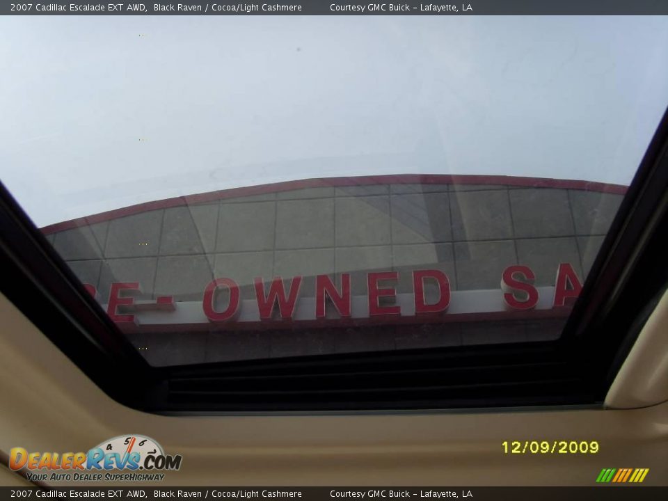 2007 Cadillac Escalade EXT AWD Black Raven / Cocoa/Light Cashmere Photo #20