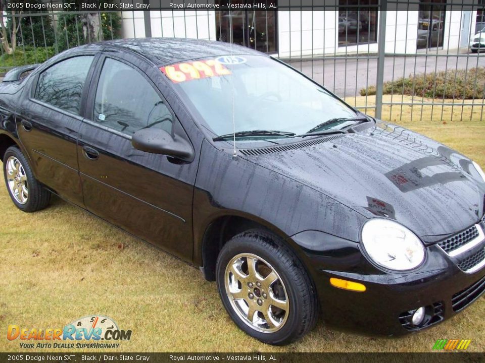 2005 Dodge Neon SXT Black / Dark Slate Gray Photo #5