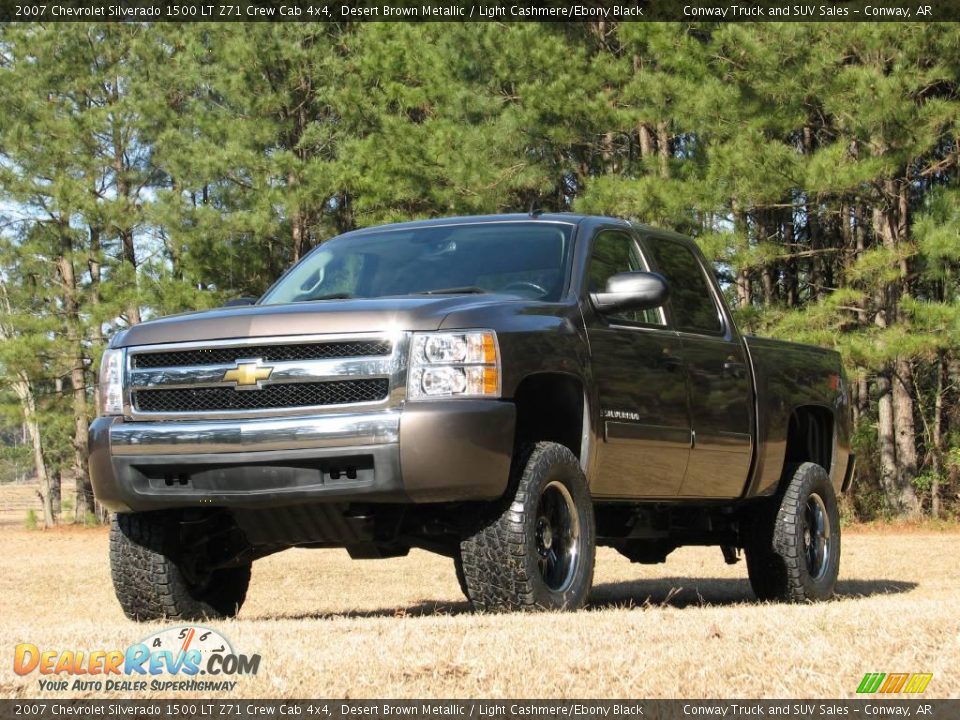 2007 Chevrolet Silverado 1500 LT Z71 Crew Cab 4x4 Desert Brown Metallic / Light Cashmere/Ebony Black Photo #2