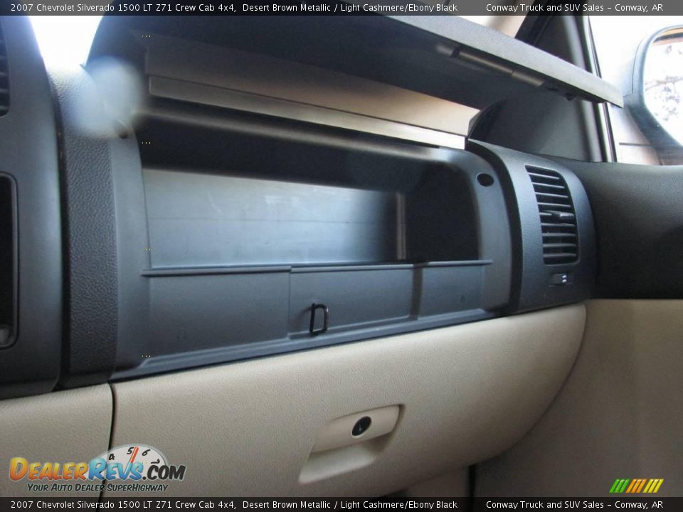 2007 Chevrolet Silverado 1500 LT Z71 Crew Cab 4x4 Desert Brown Metallic / Light Cashmere/Ebony Black Photo #18