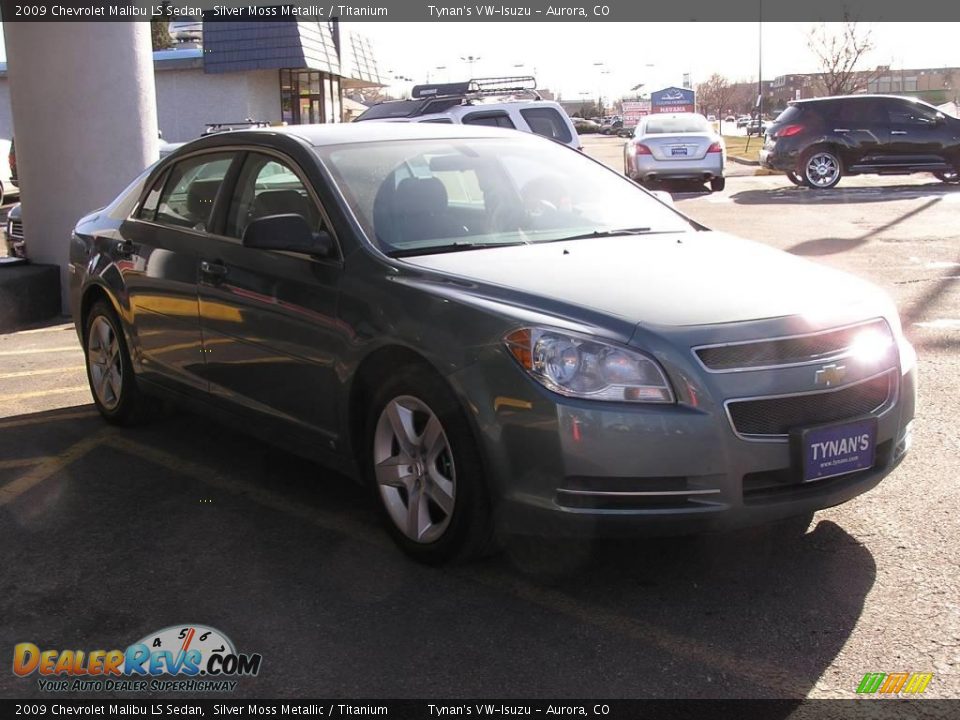 2009 Chevrolet Malibu LS Sedan Silver Moss Metallic / Titanium Photo #3