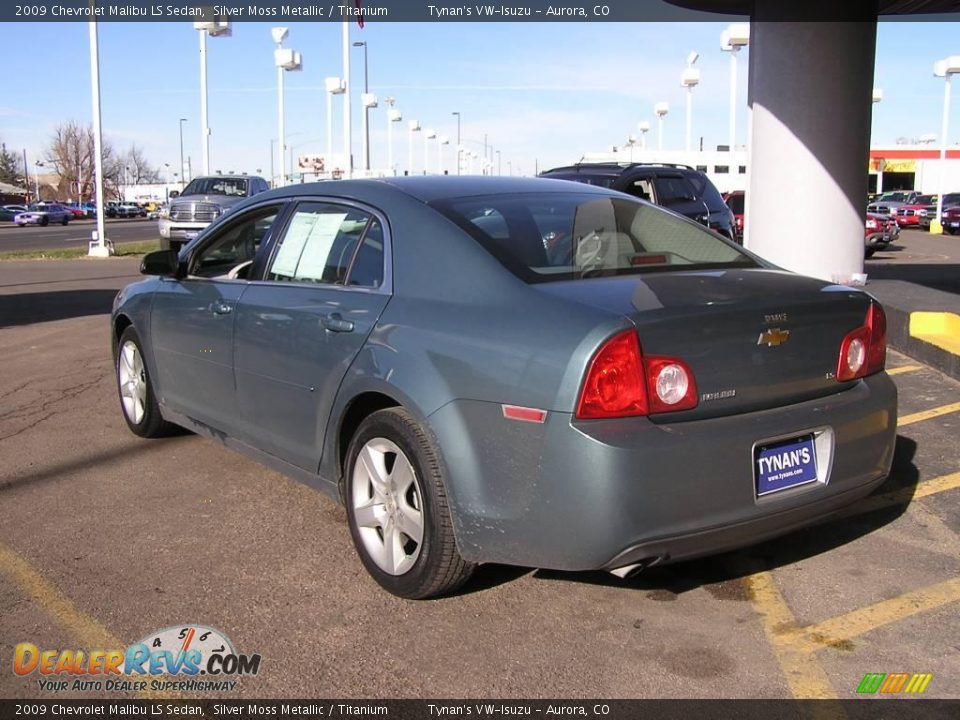 2009 Chevrolet Malibu LS Sedan Silver Moss Metallic / Titanium Photo #4