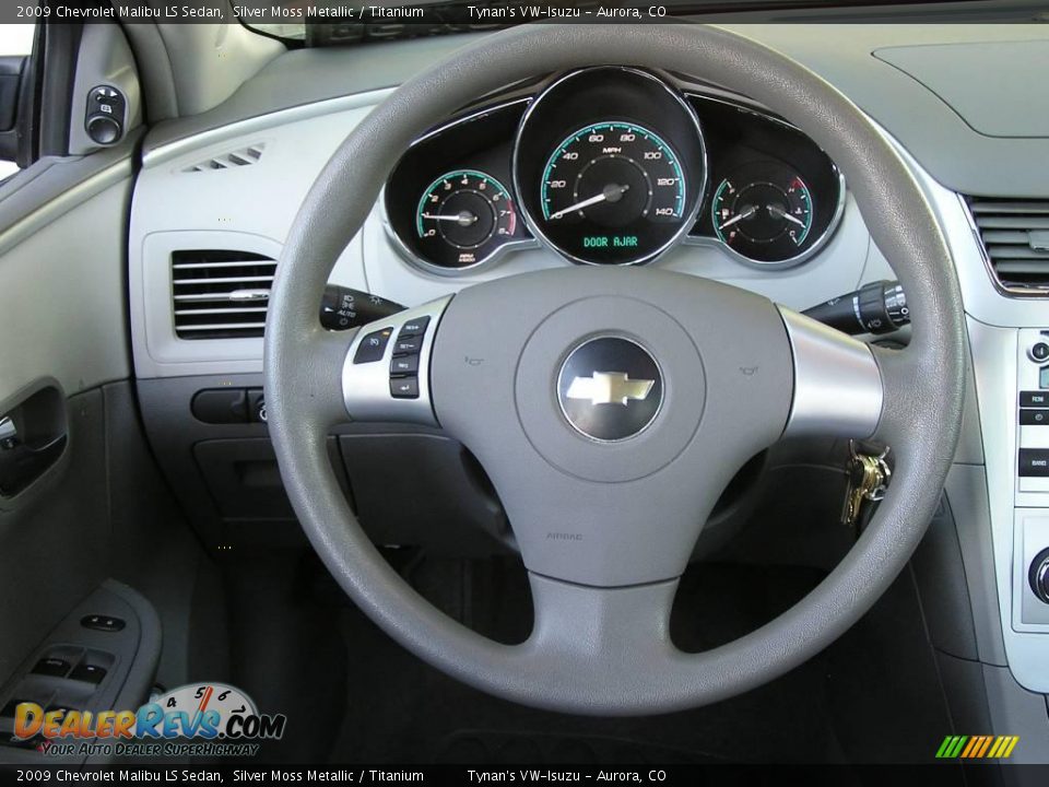 2009 Chevrolet Malibu LS Sedan Silver Moss Metallic / Titanium Photo #10