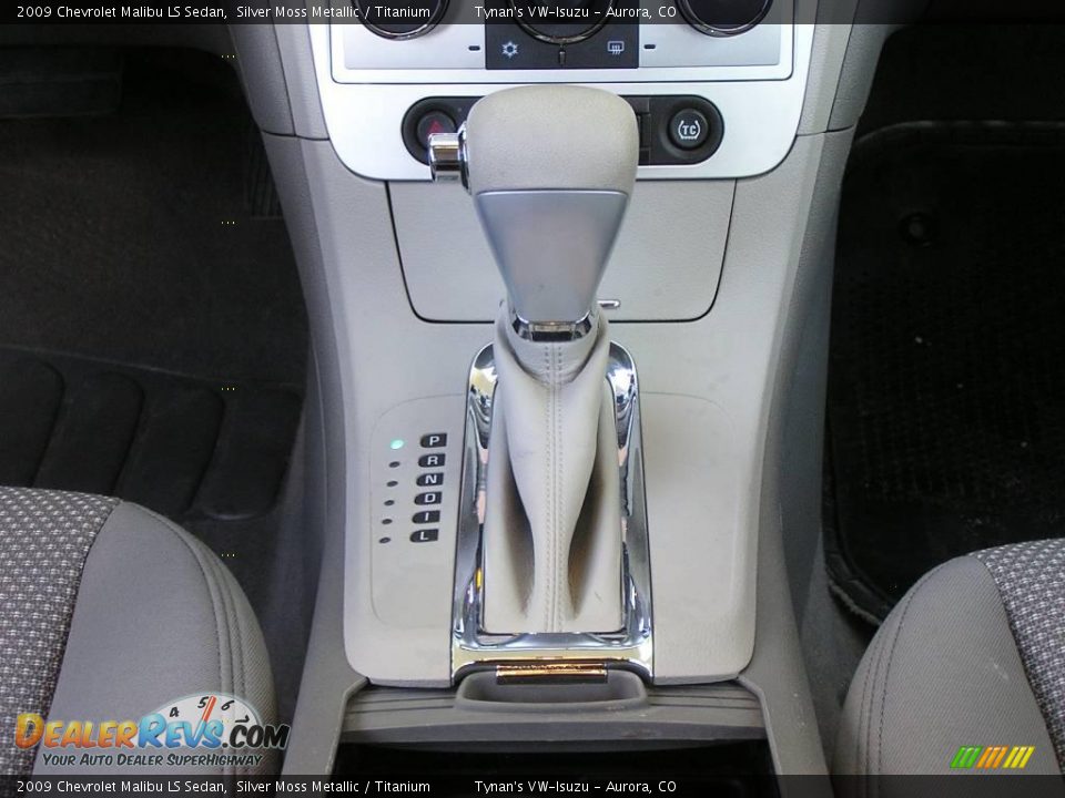2009 Chevrolet Malibu LS Sedan Silver Moss Metallic / Titanium Photo #12