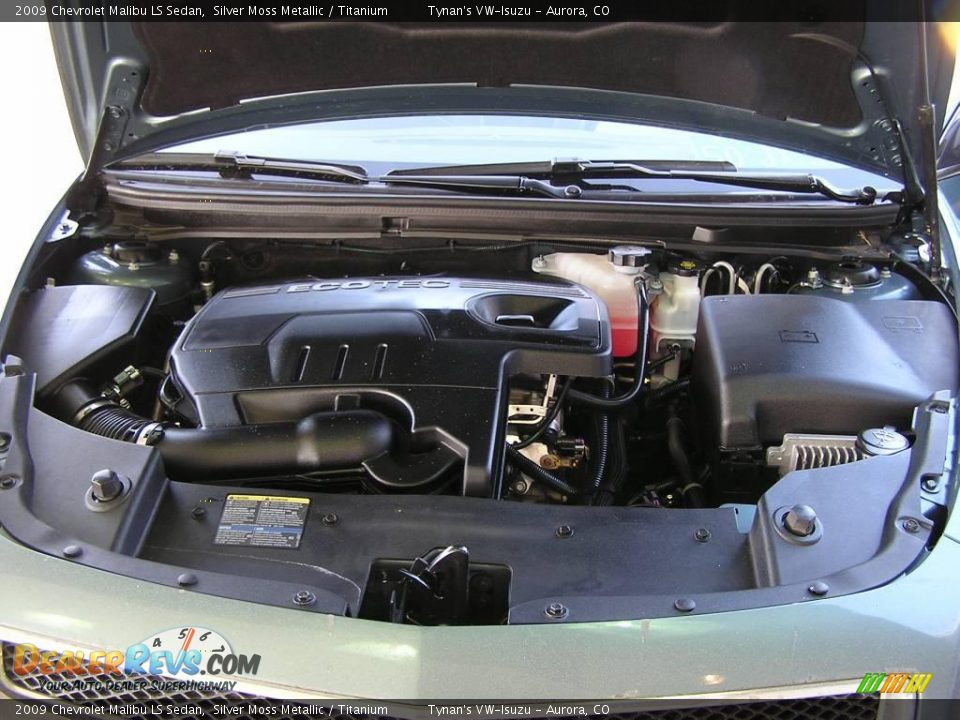 2009 Chevrolet Malibu LS Sedan Silver Moss Metallic / Titanium Photo #16