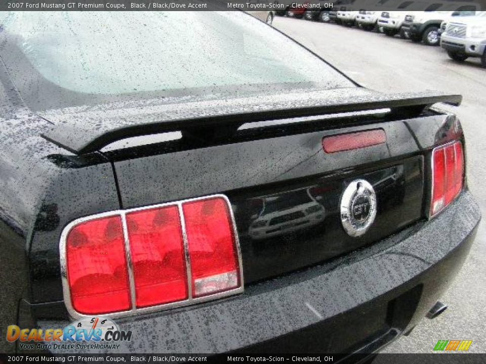 2007 Ford Mustang GT Premium Coupe Black / Black/Dove Accent Photo #25