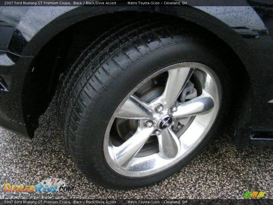 2007 Ford Mustang GT Premium Coupe Black / Black/Dove Accent Photo #26