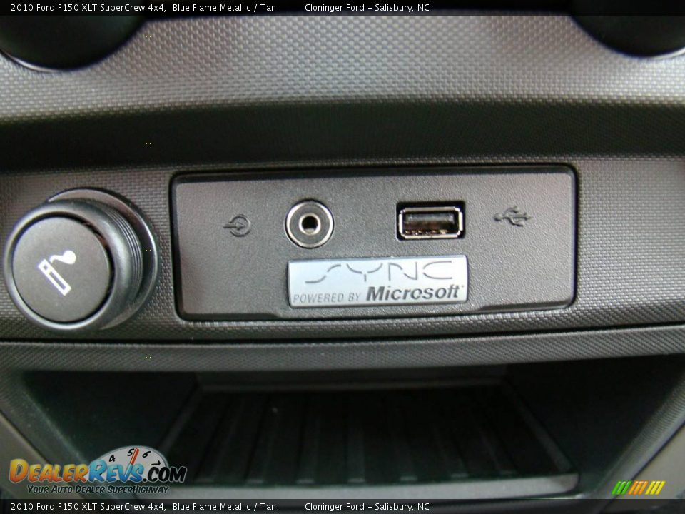 2010 Ford F150 XLT SuperCrew 4x4 Blue Flame Metallic / Tan Photo #24