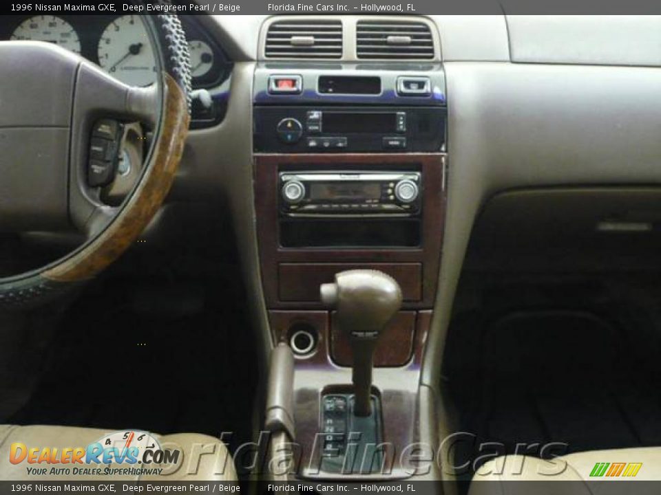 1996 Nissan Maxima GXE Deep Evergreen Pearl / Beige Photo #15