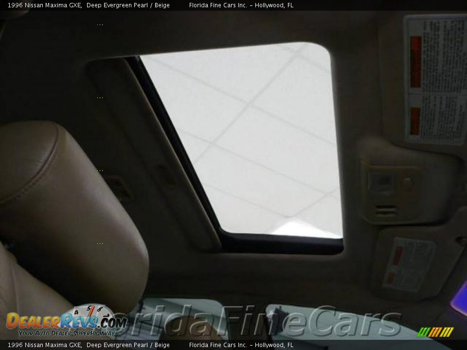1996 Nissan Maxima GXE Deep Evergreen Pearl / Beige Photo #16