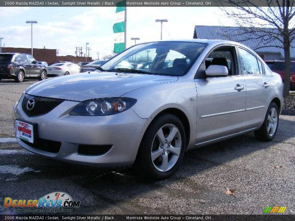 2006 Mazda MAZDA3 i Sedan Sunlight Silver Metallic / Black Photo #1