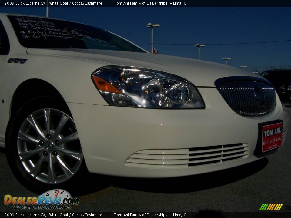 2009 Buick Lucerne CX White Opal / Cocoa/Cashmere Photo #2