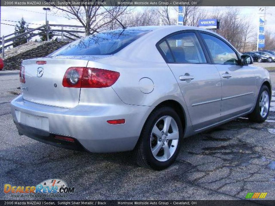 2006 Mazda MAZDA3 i Sedan Sunlight Silver Metallic / Black Photo #5