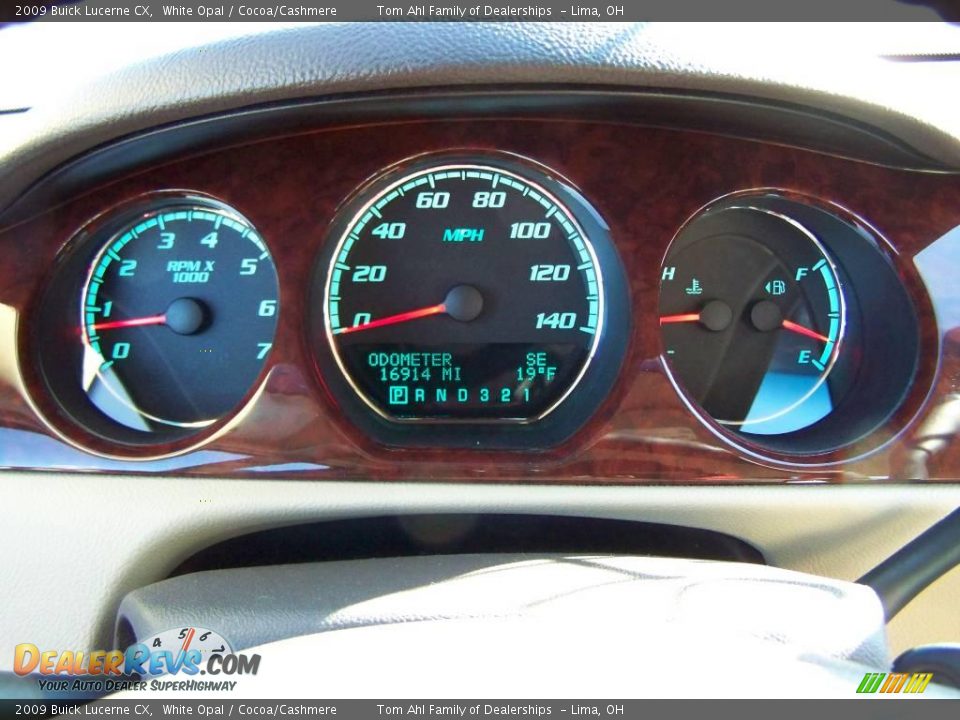2009 Buick Lucerne CX White Opal / Cocoa/Cashmere Photo #16