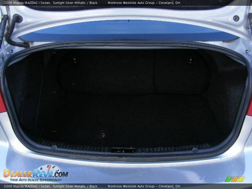 2006 Mazda MAZDA3 i Sedan Sunlight Silver Metallic / Black Photo #27