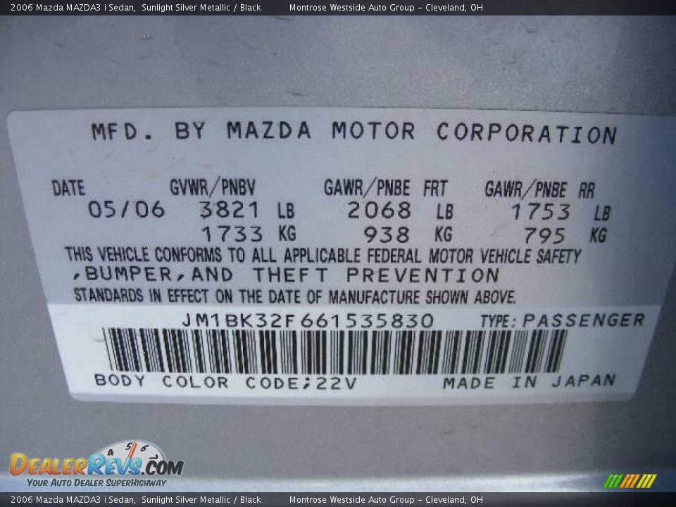 2006 Mazda MAZDA3 i Sedan Sunlight Silver Metallic / Black Photo #31