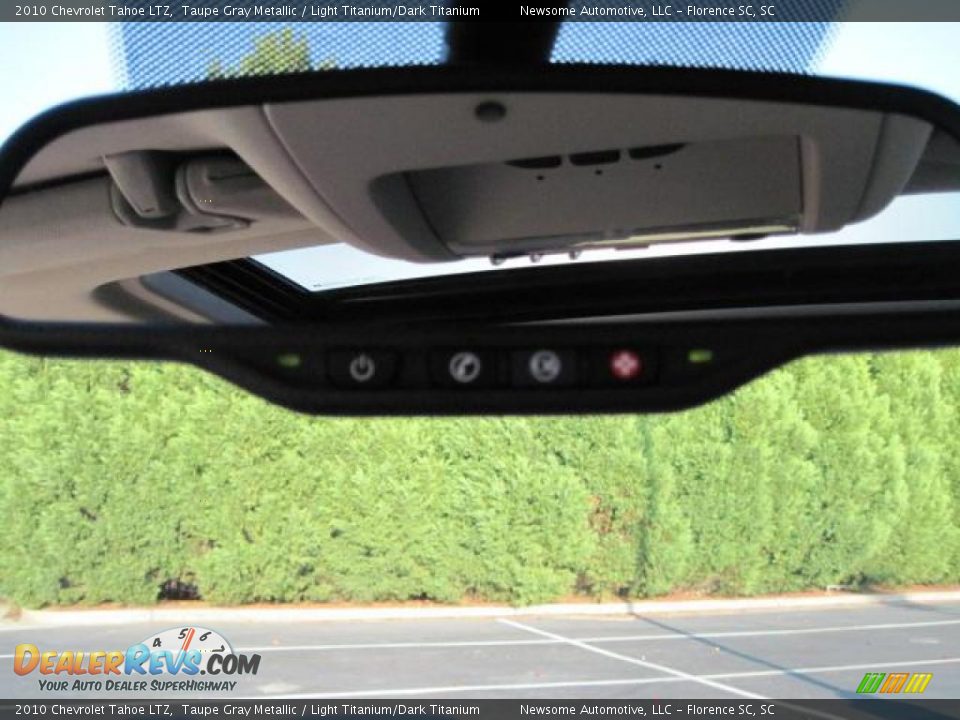 2010 Chevrolet Tahoe LTZ Taupe Gray Metallic / Light Titanium/Dark Titanium Photo #6