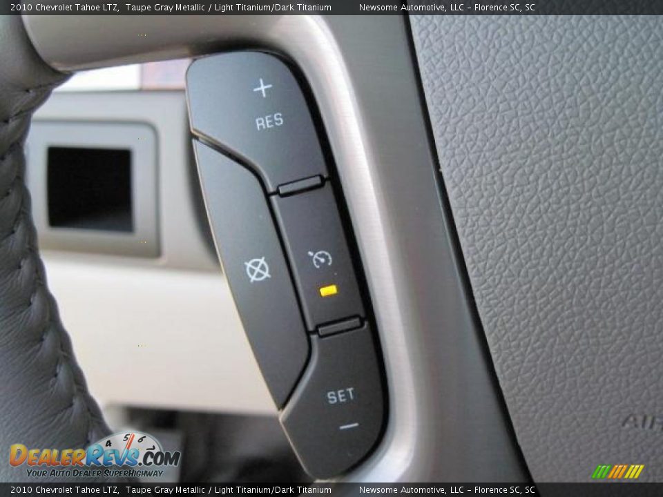2010 Chevrolet Tahoe LTZ Taupe Gray Metallic / Light Titanium/Dark Titanium Photo #9