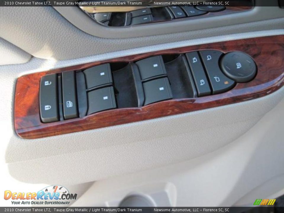 2010 Chevrolet Tahoe LTZ Taupe Gray Metallic / Light Titanium/Dark Titanium Photo #10