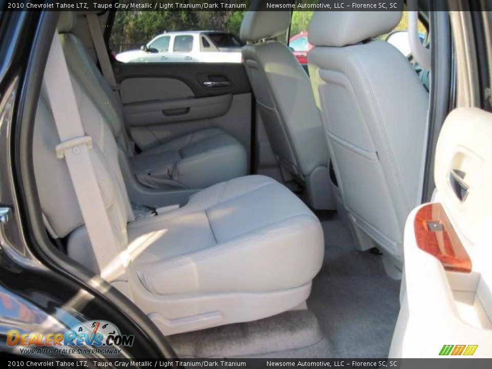 2010 Chevrolet Tahoe LTZ Taupe Gray Metallic / Light Titanium/Dark Titanium Photo #13