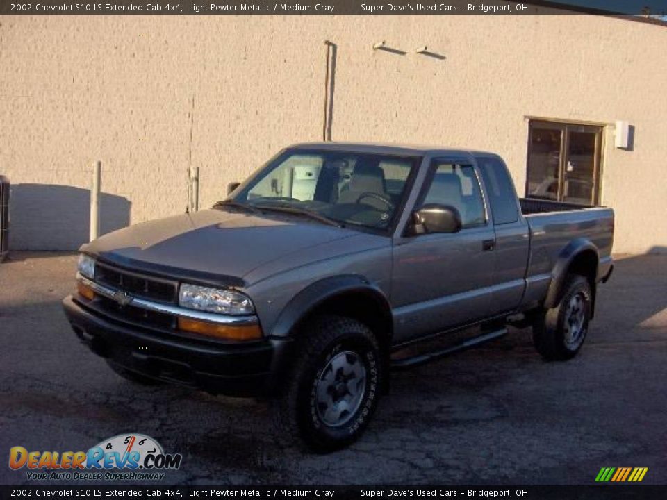 2002 Chevrolet S10 LS Extended Cab 4x4 Light Pewter Metallic / Medium Gray Photo #1