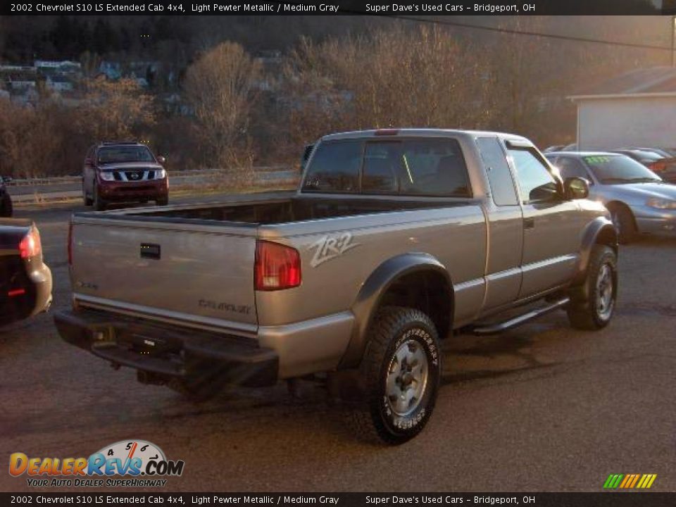 2002 Chevrolet S10 LS Extended Cab 4x4 Light Pewter Metallic / Medium Gray Photo #4