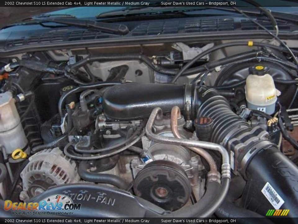 2002 Chevrolet S10 LS Extended Cab 4x4 Light Pewter Metallic / Medium Gray Photo #12