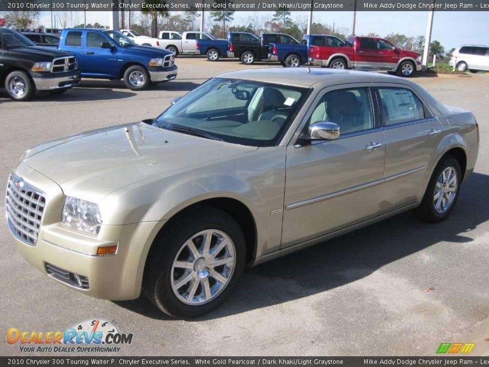 2010 Chrysler 300 Touring Walter P. Chryler Executive Series White Gold Pearlcoat / Dark Khaki/Light Graystone Photo #1