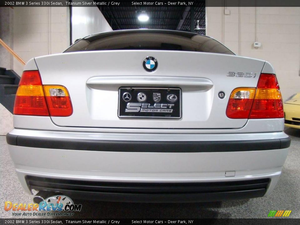 2002 BMW 3 Series 330i Sedan Titanium Silver Metallic / Grey Photo #5