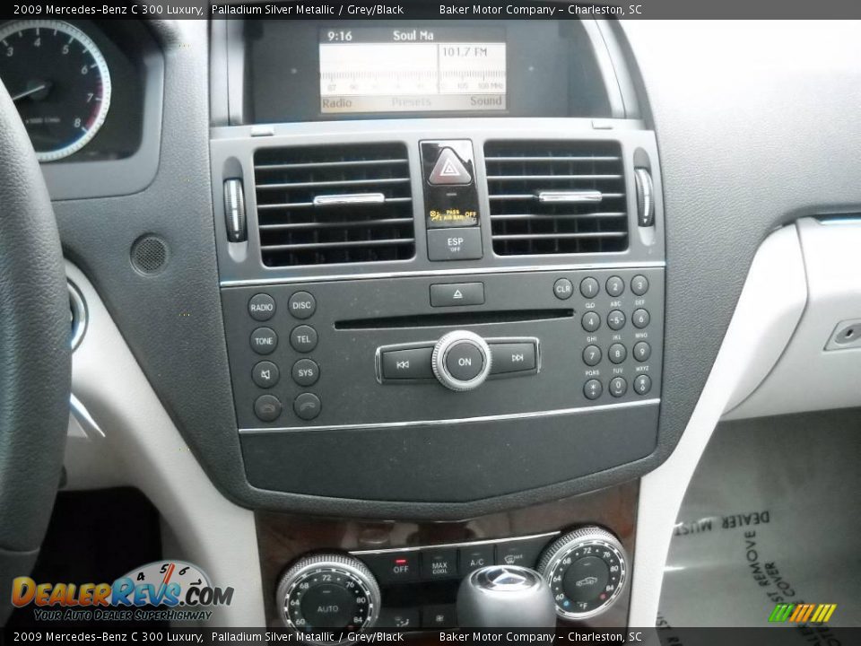 2009 Mercedes-Benz C 300 Luxury Palladium Silver Metallic / Grey/Black Photo #22