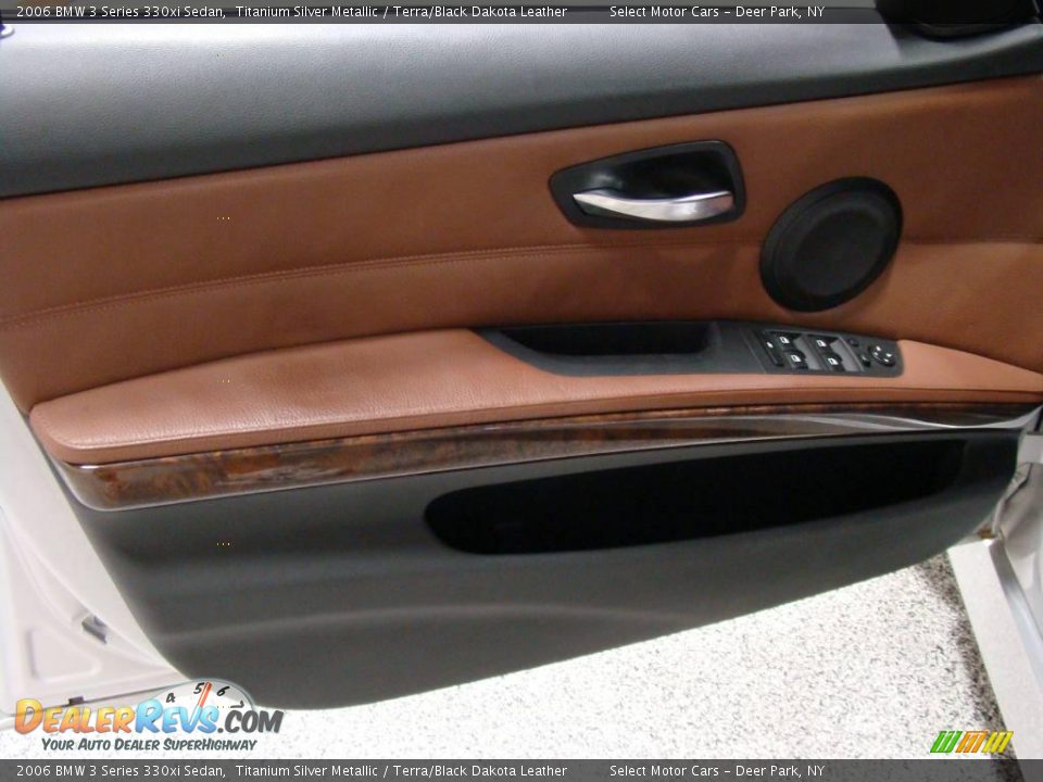2006 BMW 3 Series 330xi Sedan Titanium Silver Metallic / Terra/Black Dakota Leather Photo #7