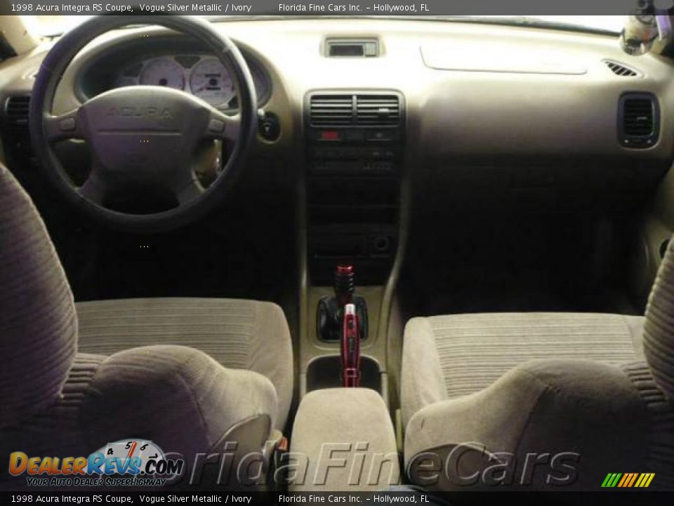 1998 Acura Integra RS Coupe Vogue Silver Metallic / Ivory Photo #12