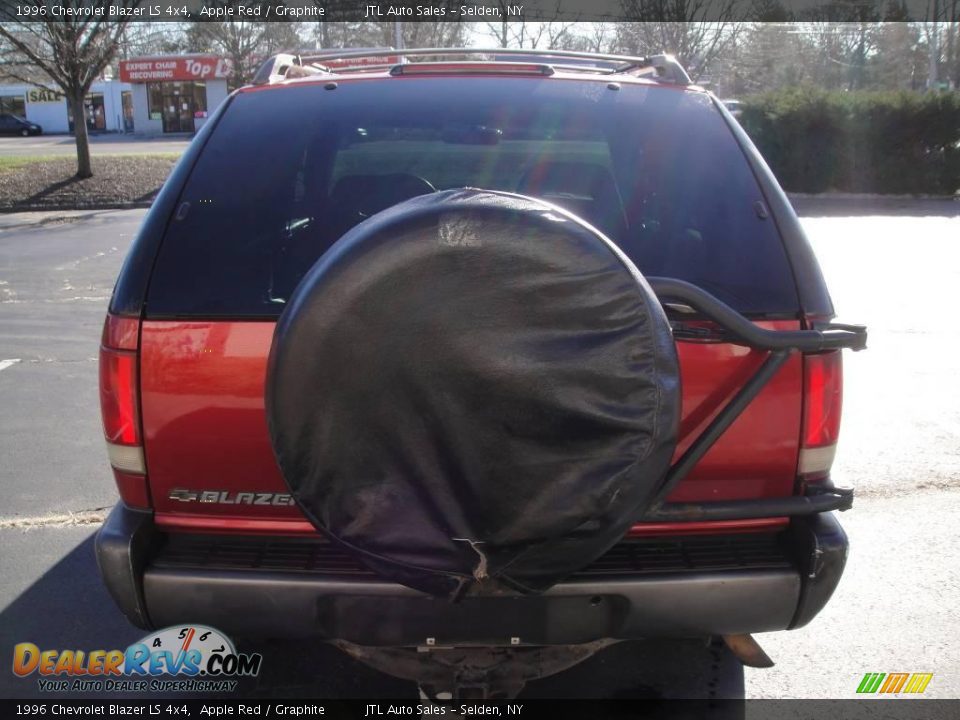 1996 Chevrolet Blazer LS 4x4 Apple Red / Graphite Photo #3
