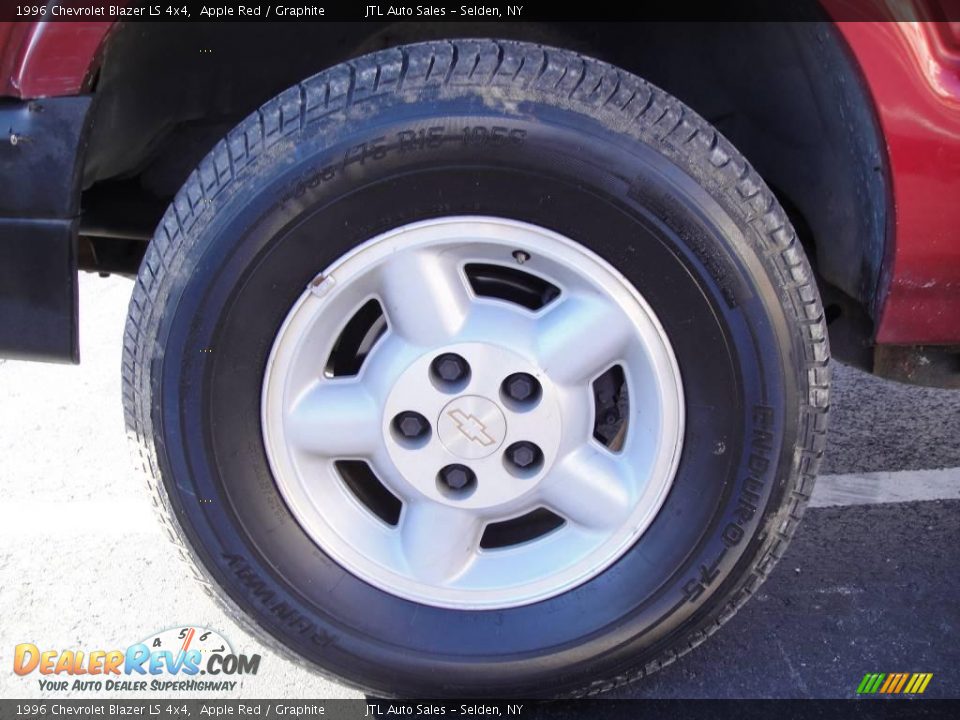 1996 Chevrolet Blazer LS 4x4 Apple Red / Graphite Photo #6