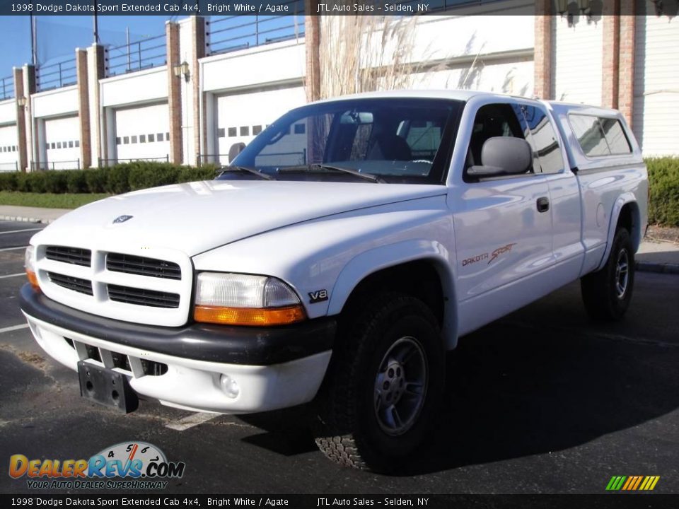 1998 Dodge Dakota Sport Extended Cab 4x4 Bright White / Agate Photo #1