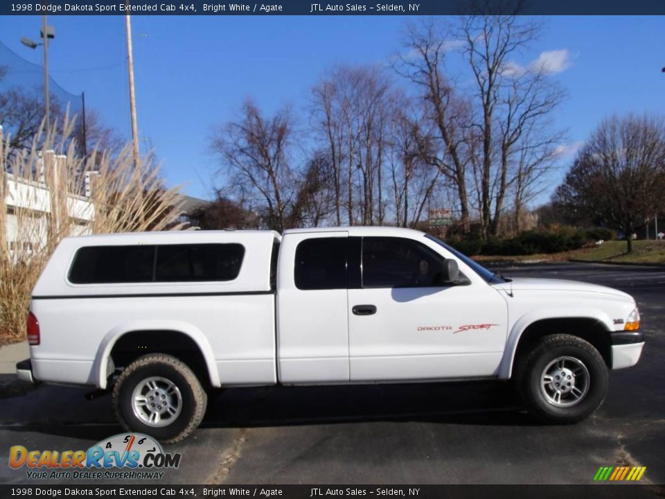 1998 Dodge Dakota Sport Extended Cab 4x4 Bright White / Agate Photo #7