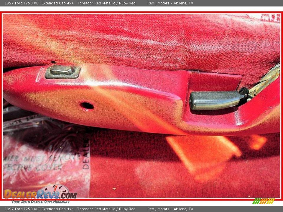 1997 Ford F250 XLT Extended Cab 4x4 Toreador Red Metallic / Ruby Red Photo #13