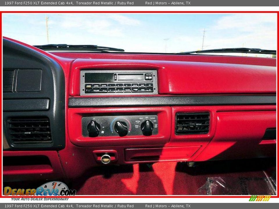 1997 Ford F250 XLT Extended Cab 4x4 Toreador Red Metallic / Ruby Red Photo #23