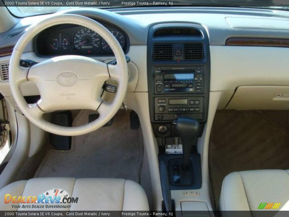 2000 Toyota Solara SE V6 Coupe Gold Dust Metallic / Ivory Photo #9