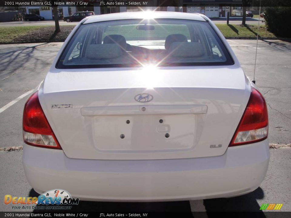 2001 Hyundai Elantra GLS Noble White / Gray Photo #5