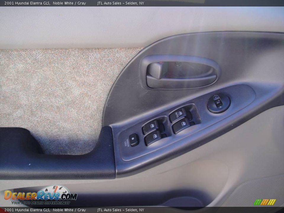 2001 Hyundai Elantra GLS Noble White / Gray Photo #10