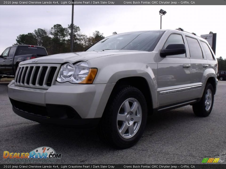 2010 Jeep Grand Cherokee Laredo 4x4 Light Graystone Pearl / Dark Slate Gray Photo #4